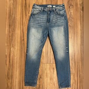 Signature Kurvy Ultra High Ankle Jean size 32/27